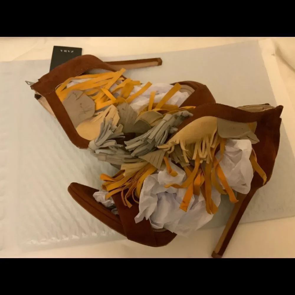 NEW ZARA MULTICOLOR Tri-color FRINGE SANDAL HIGH HEELS size 39 / 8 BLOGGERS FAVE - Picture 7 of 11